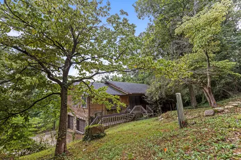 Exterior - 605 Clearview Dr, Ringgold, GA 30736 photo 10 of 11