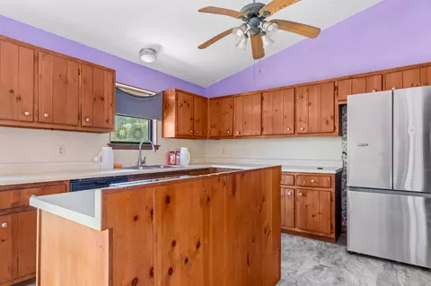 Kitchen - 605 Clearview Dr, Ringgold, GA 30736 photo 2 of 4