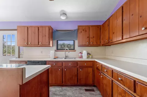 Kitchen - 605 Clearview Dr, Ringgold, GA 30736 photo 4 of 4