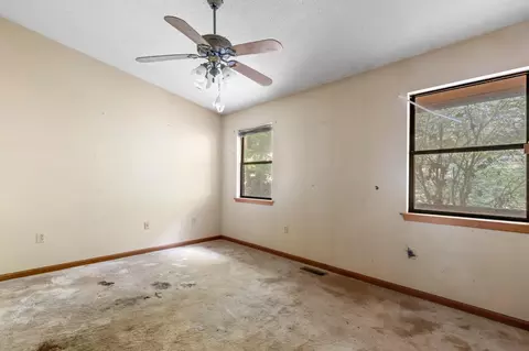 Bedroom - 605 Clearview Dr, Ringgold, GA 30736 photo 4 of 6