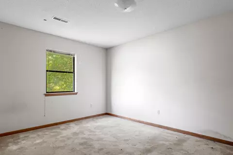 Bedroom - 605 Clearview Dr, Ringgold, GA 30736 photo 6 of 6