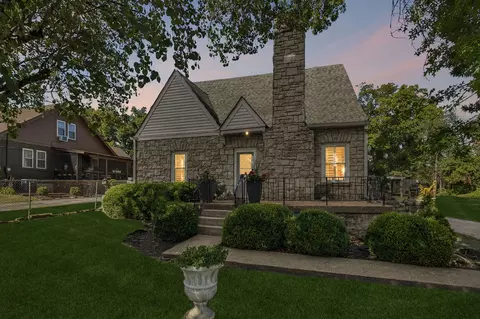 3100 River Dr, Nashville, TN 37218