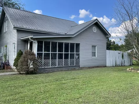 129 E Athens St, Englewood, TN 37329