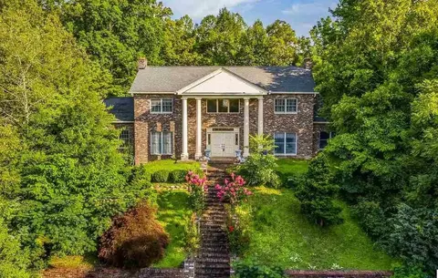 673 Glades Rd, Gatlinburg, TN 37738