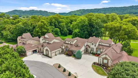 9934 Cattails Meadow Ln, Ooltewah, TN 37363