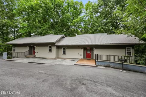 537 Johnson Ln #1, Gatlinburg, TN 37738
