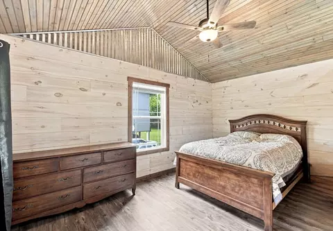 Bedroom - 52 Railroad Rd, Westpoint, TN 38486 photo 3 of 4