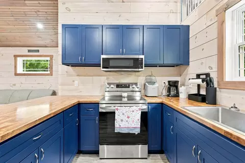 Kitchen - 52 Railroad Rd, Westpoint, TN 38486 photo 5 of 6