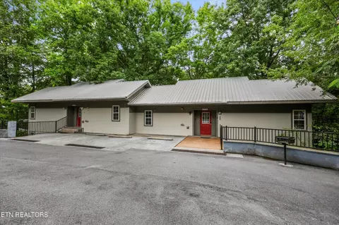541 Johnson Ln #2, Gatlinburg, TN 37738