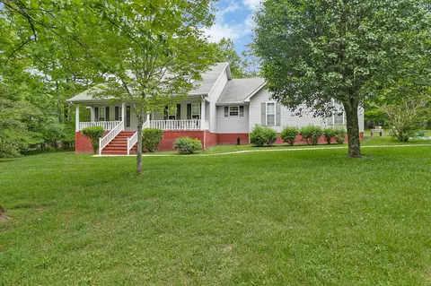 121 Laurelwood Ln, Crossville, TN 38555