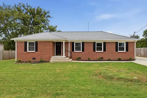 808 Cowan Ave, Shelbyville, TN 37160