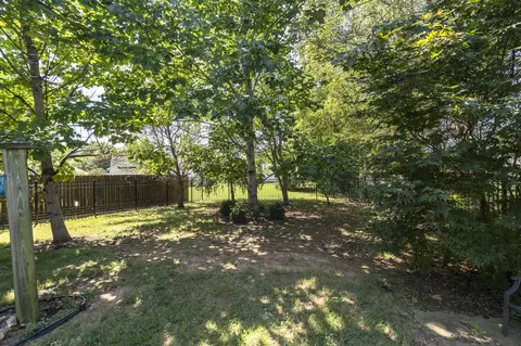 Exterior - 1121 Halverson Dr, Murfreesboro, TN 37128 photo 4 of 8