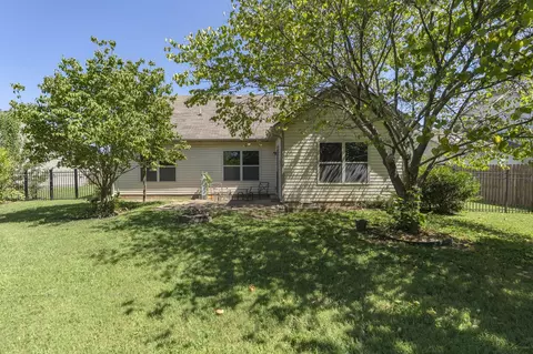 Exterior - 1121 Halverson Dr, Murfreesboro, TN 37128 photo 6 of 8