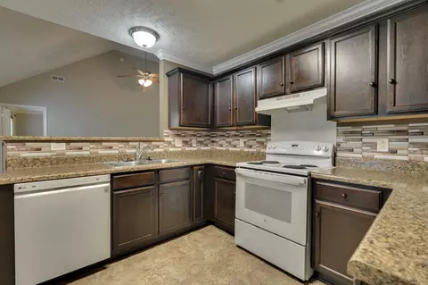 Kitchen - 1121 Halverson Dr, Murfreesboro, TN 37128 photo 3 of 3