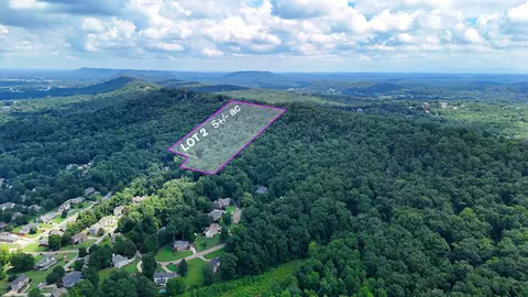 2 Post Oak Dr, Ooltewah, TN 37363
