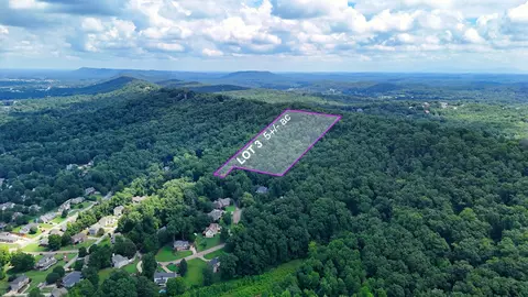 3 Imperial Dr, Ooltewah, TN 37363