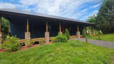 3369 Robeson Rd, Sevierville, TN 37862