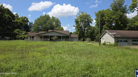 7011 Shell Ln, Knoxville, TN 37918