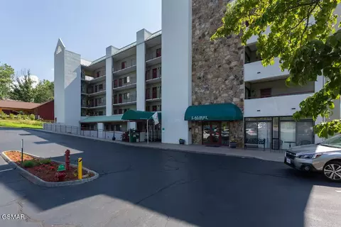 354 E Holly Ridge Rd UNIT 204, Gatlinburg, TN 37738