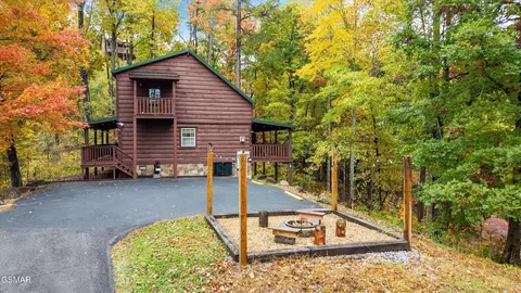 610 Timber Ridge Rd, Gatlinburg, TN 37738