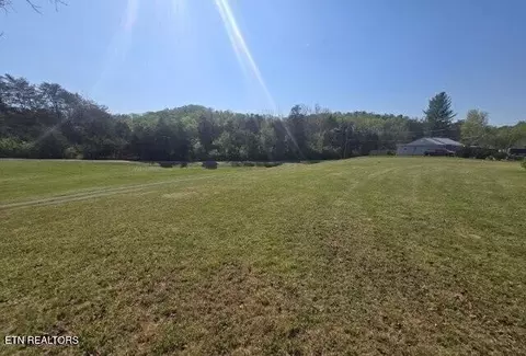 217 Whites School Rd, Knoxville, TN 37920