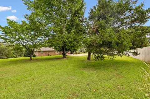 Exterior - 2056 Dade Cir, Dickson, TN 37055 photo 9 of 11