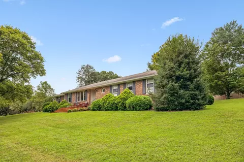 Exterior - 2056 Dade Cir, Dickson, TN 37055 photo 3 of 11