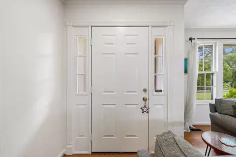 Entry Way - 2056 Dade Cir, Dickson, TN 37055 photo 3 of 8