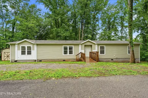 144 Zeni Ln, Harriman, TN 37748