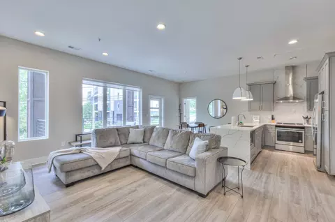 119 Mason Ave #201, Nashville, TN 37203