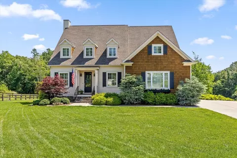 1908 Wagon Ln, Signal Mountain, TN 37377