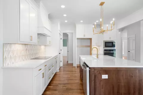 Kitchen - 2511 Colleen Dr, Murfreesboro, TN 37128 photo 5 of 5