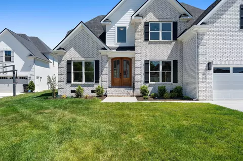 Exterior - 2511 Colleen Dr, Murfreesboro, TN 37128 photo 4 of 10