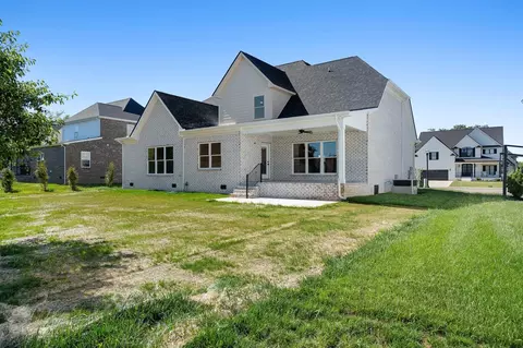 Exterior - 2511 Colleen Dr, Murfreesboro, TN 37128 photo 6 of 10