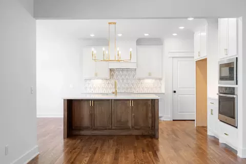 Kitchen - 2511 Colleen Dr, Murfreesboro, TN 37128 photo 3 of 5