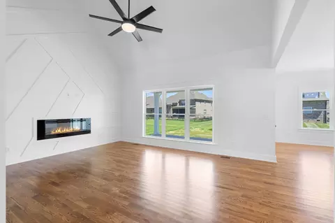 Living - 2511 Colleen Dr, Murfreesboro, TN 37128 photo 6 of 6