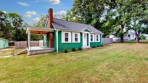 410 College St, Portland, TN 37148