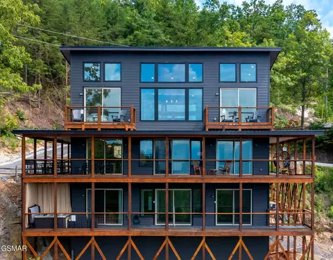 875 Shell Mountain Rd, Sevierville, TN 37876