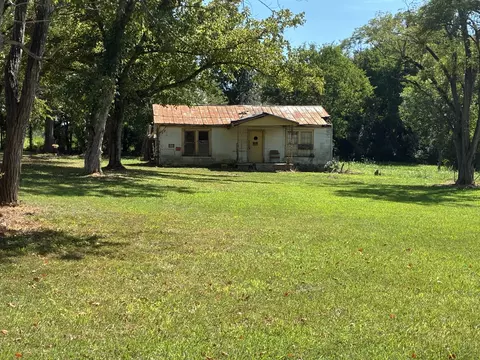 8 Johnson School Rd, Fayetteville, TN 37334