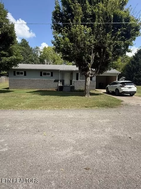 232 Meadow Ln, Sweetwater, TN 37874