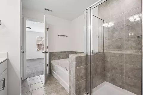 Bath - 3308 Deerchase Cir, Murfreesboro, TN 37129 photo 6 of 8