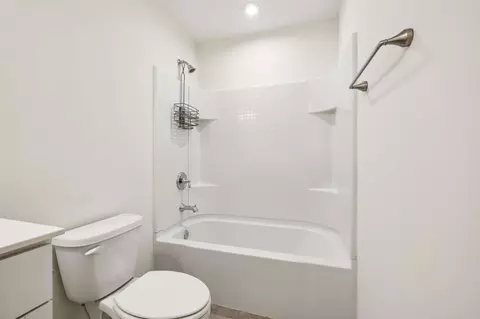 Bath - 3308 Deerchase Cir, Murfreesboro, TN 37129 photo 8 of 8