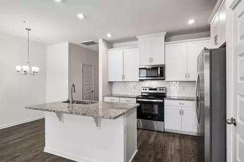 Kitchen - 3308 Deerchase Cir, Murfreesboro, TN 37129 photo 2 of 3