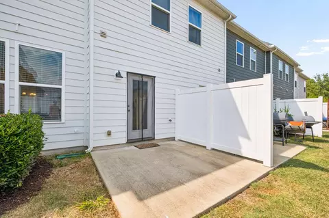 Exterior - 3308 Deerchase Cir, Murfreesboro, TN 37129 photo 3 of 10