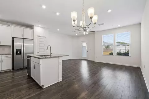 Living - 3308 Deerchase Cir, Murfreesboro, TN 37129 photo 3 of 4