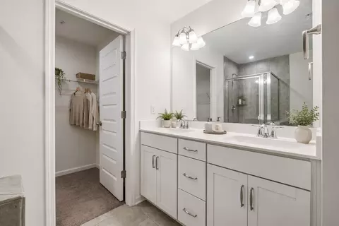 Bath - 3308 Deerchase Cir, Murfreesboro, TN 37129 photo 1 of 8