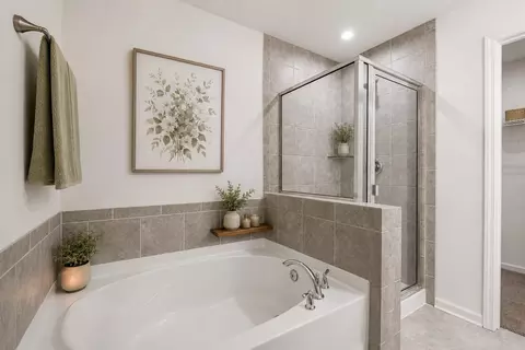 Bath - 3308 Deerchase Cir, Murfreesboro, TN 37129 photo 4 of 8