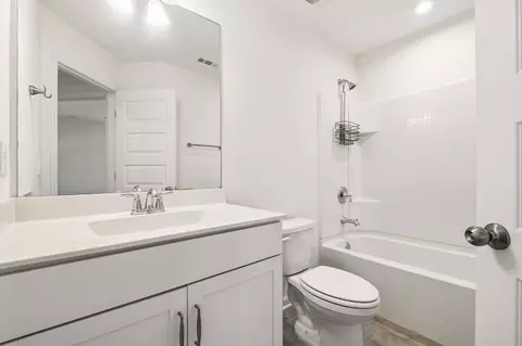 Bath - 3308 Deerchase Cir, Murfreesboro, TN 37129 photo 7 of 8