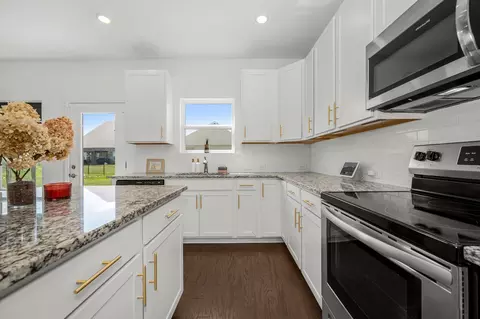 Kitchen - 3707 Lc Smith Dr, Murfreesboro, TN 37129 photo 4 of 4