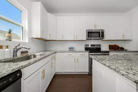 Kitchen - 3707 Lc Smith Dr, Murfreesboro, TN 37129 photo 3 of 4